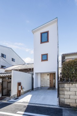 町田工務店の注文住宅「間口3.7mの住宅でも利便性が高く明るい」