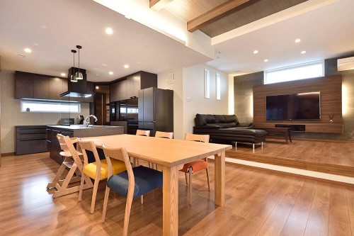 敷島住宅の注文住宅「ちょうどよい距離感で暮らせる複数世帯のお家」